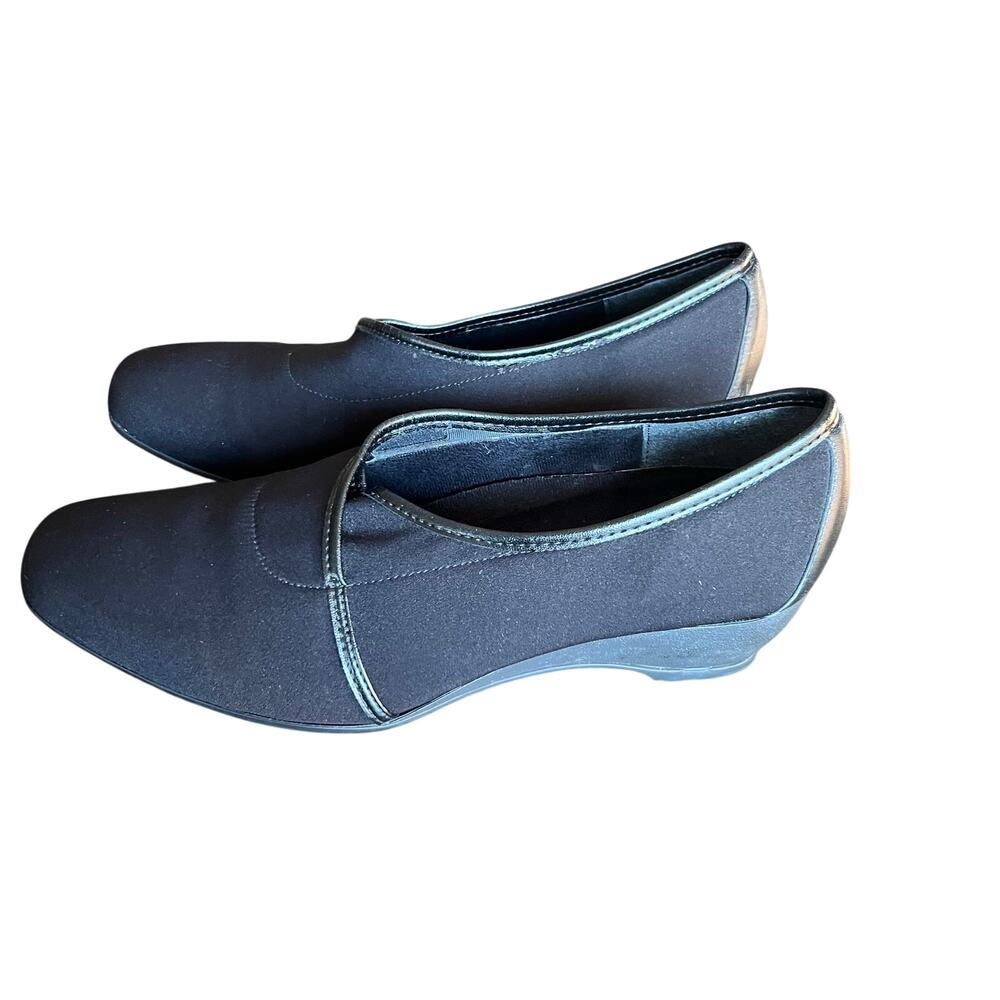 Munro American Womens Suede Wedge Shoes Size 9 Black Slip-On